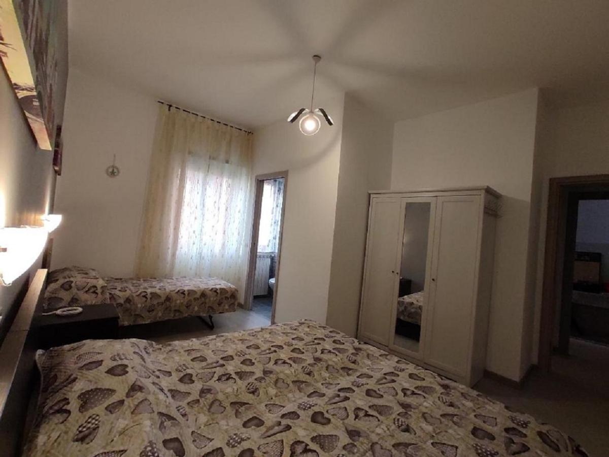 Blue Marine Di Ostia Hotel ภายนอก รูปภาพ