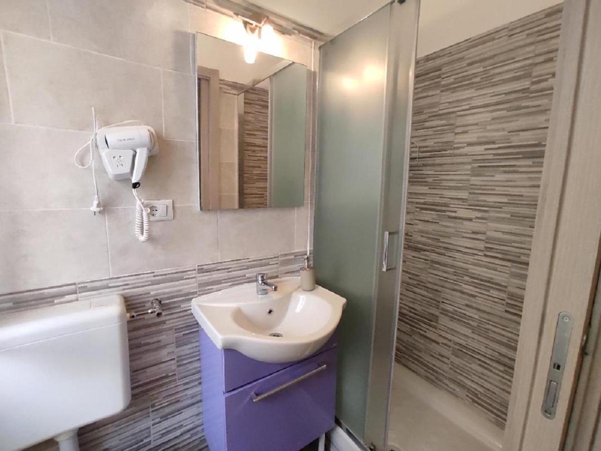 Blue Marine Di Ostia Hotel ภายนอก รูปภาพ